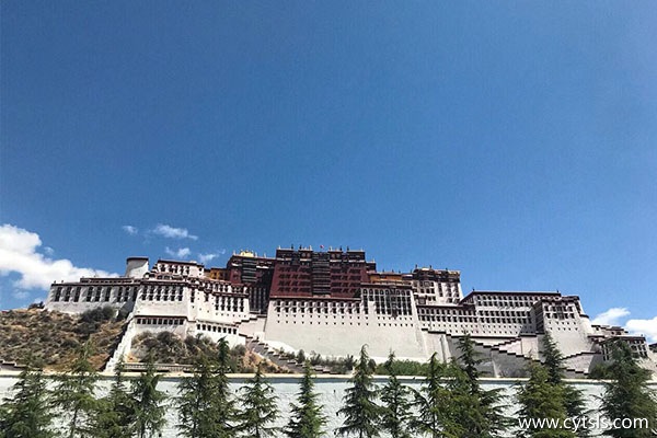 一萬塊夠在西藏玩一個(gè)星期嗎